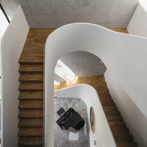 9 - Staircase